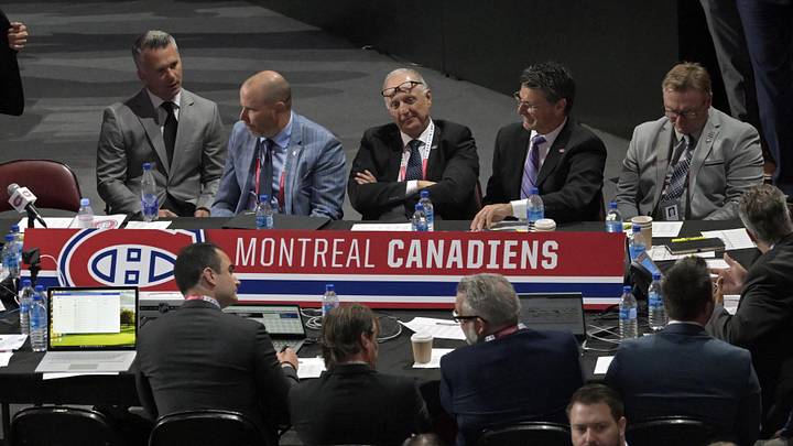 Jul 8, 2022; Montreal, Quebec, CANADA; General view of the Montreal Canadiens table during the second round of the 2022 NHL Draft at the Bell Centre. Montreal Canadiens head coach Martin St-Louis and General Manager Kent Hughes on the left. Mandatory Credit: Eric Bolte-Imagn Images Jul 8, 2022; Montreal, Quebec, CANADA; General view of the Montreal Canadiens table during the second round of the 2022 NHL Draft at the Bell Centre. Montreal Canadiens head coach Martin St-Louis and General Manager Kent Hughes on the left. Mandatory Credit: Eric Bolte-Imagn Images