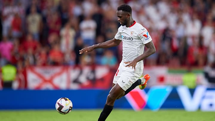 Tanguy Nianzou avec le FC Séville. Tanguy Nianzou avec le FC Séville.