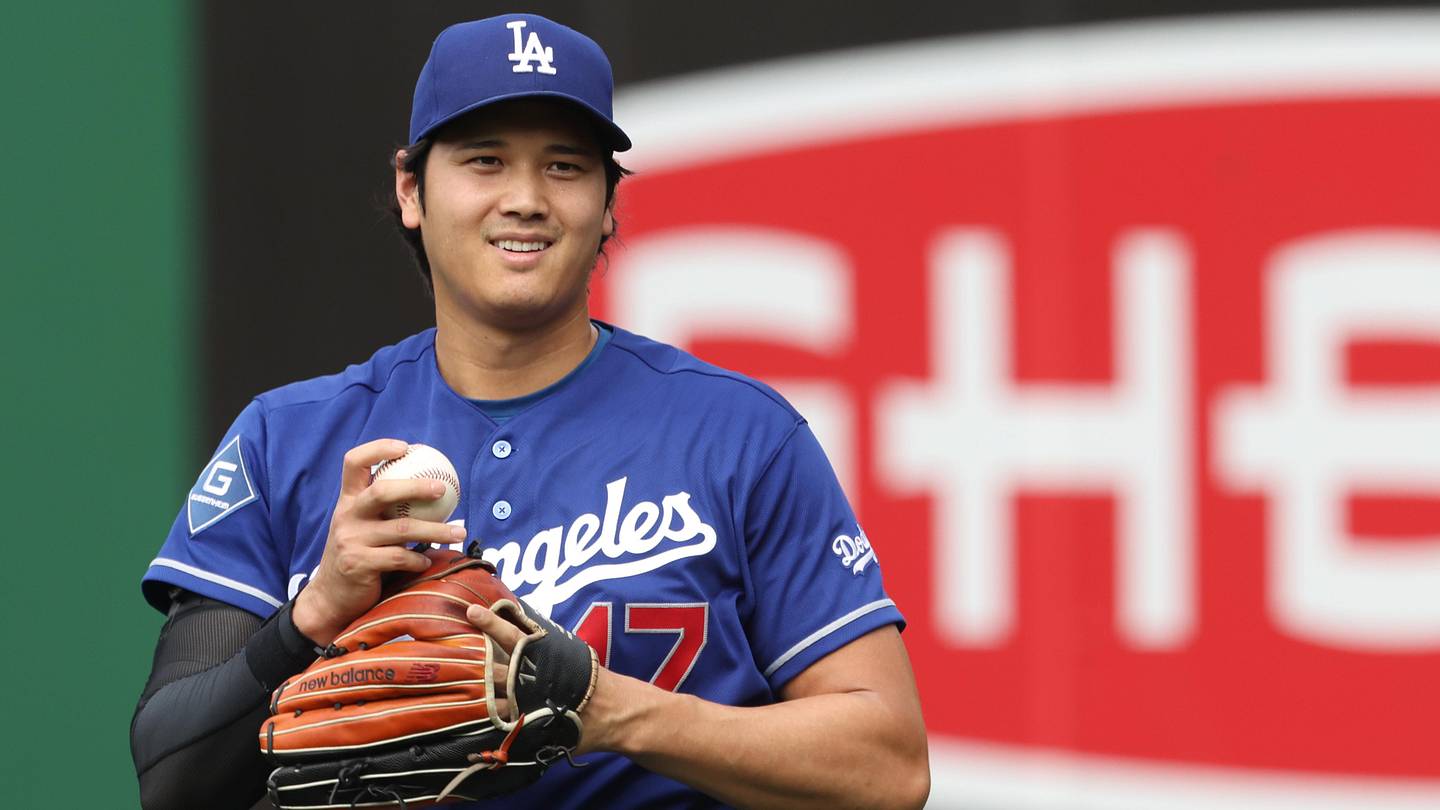 Pirates' Bryan Reynolds Robs Shohei Ohtani of Home Run