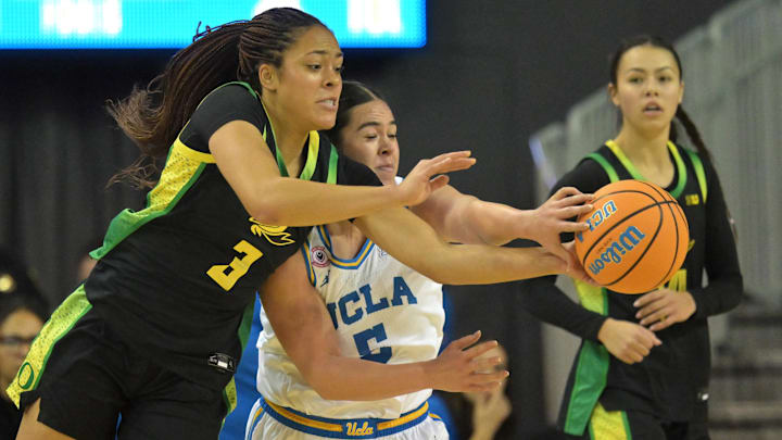 Guard Sofia Bell led a balanced effort with 15 points, three rebounds and three assists in Oregon's win over Montana State Sunday. Four starters finished in double figures.