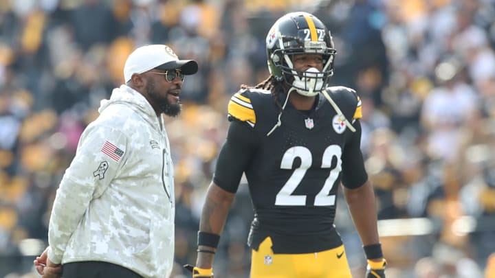Nov 17, 2024; Pittsburgh, Pennsylvania, USA; Pittsburgh Steelers head coach Mike Tomlin (left) and running back Najee Harris (22) talk during warm ups before the game against the Baltimore Ravens at Acrisure Stadium. Mandatory Credit: Charles LeClaire-Imagn Images Nov 17, 2024; Pittsburgh, Pennsylvania, USA; Pittsburgh Steelers head coach Mike Tomlin (left) and running back Najee Harris (22) talk during warm ups before the game against the Baltimore Ravens at Acrisure Stadium. Mandatory Credit: Charles LeClaire-Imagn Images