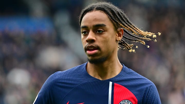 Bradley Barcola joue au PSG.