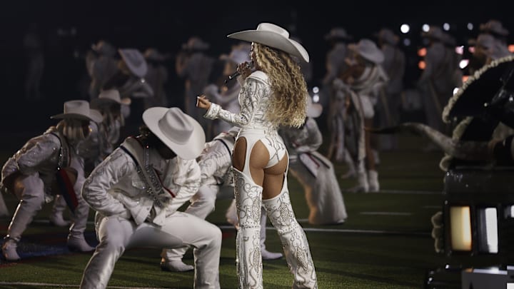 Beyonce preforms during the halftime show between the Baltimore Ravens and the Houston Texans. Beyonce preforms during the halftime show between the Baltimore Ravens and the Houston Texans.
