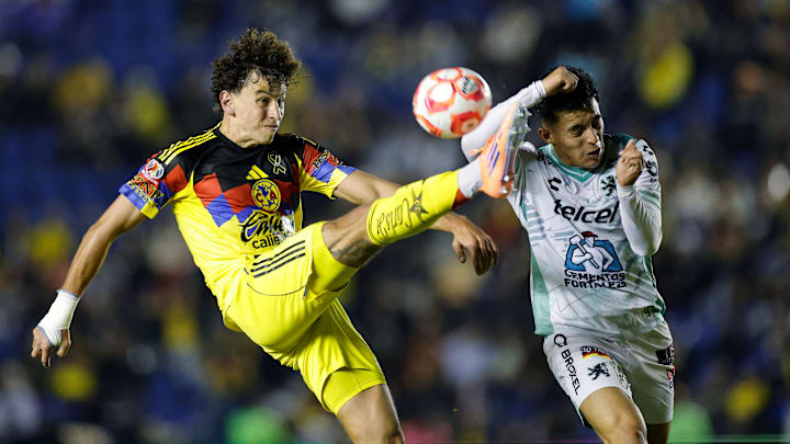 TOPSHOT-FBL-MEX-AMERICA-LEON