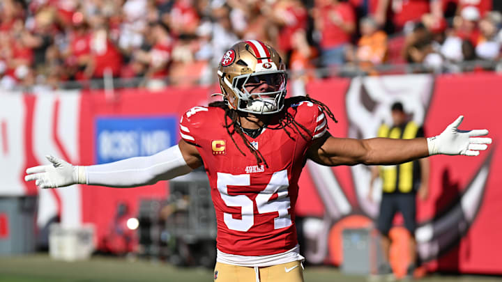 Oct 12, 2025; Tampa, Florida, USA; San Francisco 49ers linebacker Fred Warner (54) before the start of the game against the Tampa Bay Buccaneers at Raymond James Stadium. Mandatory Credit: Jonathan Dyer-Imagn Images Oct 12, 2025; Tampa, Florida, USA; San Francisco 49ers linebacker Fred Warner (54) before the start of the game against the Tampa Bay Buccaneers at Raymond James Stadium. Mandatory Credit: Jonathan Dyer-Imagn Images