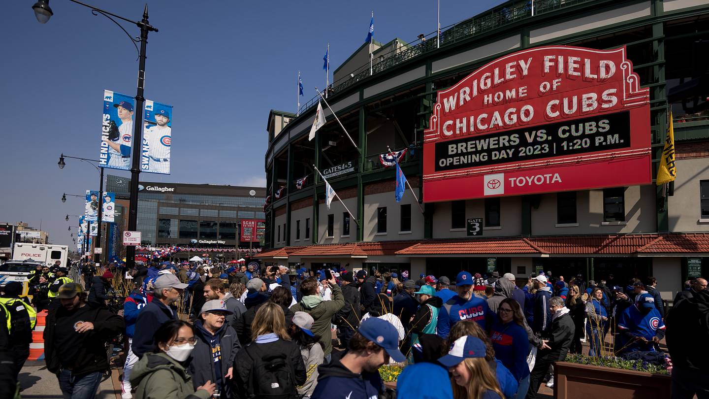 2024 Chicago Cubs fan attendance projections at Wrigley Field
