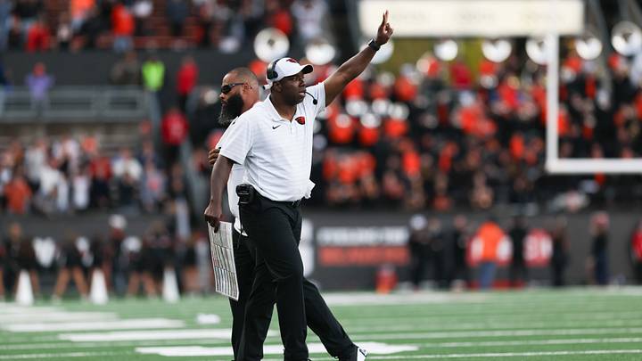 Sep 12, 2026; Corvallis, Oregon, USA; Oregon State coach JaMarcus Shephard gestures to go for two during the third quarter against Texas Tech at Reser Stadium. Mandatory Credit: Kallie Hansel-Tennes-Imagn Images Sep 12, 2026; Corvallis, Oregon, USA; Oregon State coach JaMarcus Shephard gestures to go for two during the third quarter against Texas Tech at Reser Stadium. Mandatory Credit: Kallie Hansel-Tennes-Imagn Images