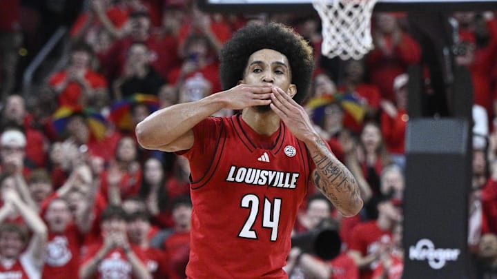Mar 8, 2025; Louisville, Kentucky, USA; Louisville Cardinals guard Chucky Hepburn (24) blows a kiss to the crowd during the second half against the Stanford Cardinal at KFC Yum! Center. Louisville defeated Stanford 68-48. Mandatory Credit: Jamie Rhodes-Imagn Images Mar 8, 2025; Louisville, Kentucky, USA; Louisville Cardinals guard Chucky Hepburn (24) blows a kiss to the crowd during the second half against the Stanford Cardinal at KFC Yum! Center. Louisville defeated Stanford 68-48. Mandatory Credit: Jamie Rhodes-Imagn Images