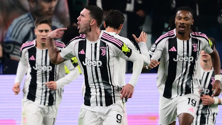 TOPSHOT-FBL-EUR-C1-JUVENTUS-SPORTING CP