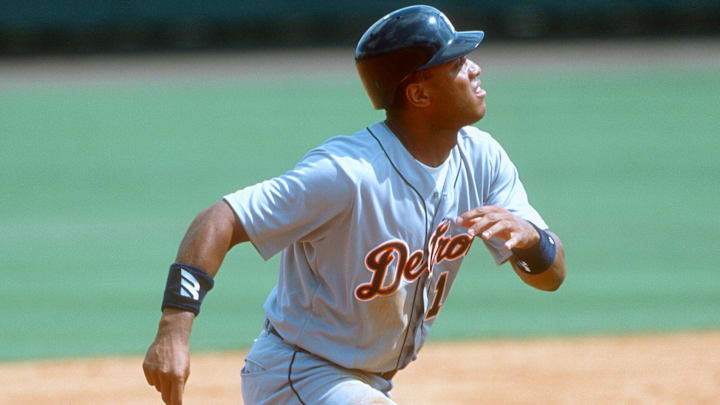Roger Cedeño se robó 66 bases en la temporada 1999