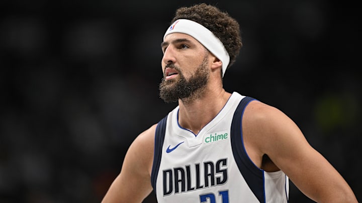 Nov 4, 2024; Dallas, Texas, USA; Dallas Mavericks guard Klay Thompson (31) during the game between the Dallas Mavericks and the Indiana Pacers at American Airlines Center. Mandatory Credit: Jerome Miron-Imagn Images Nov 4, 2024; Dallas, Texas, USA; Dallas Mavericks guard Klay Thompson (31) during the game between the Dallas Mavericks and the Indiana Pacers at American Airlines Center. Mandatory Credit: Jerome Miron-Imagn Images