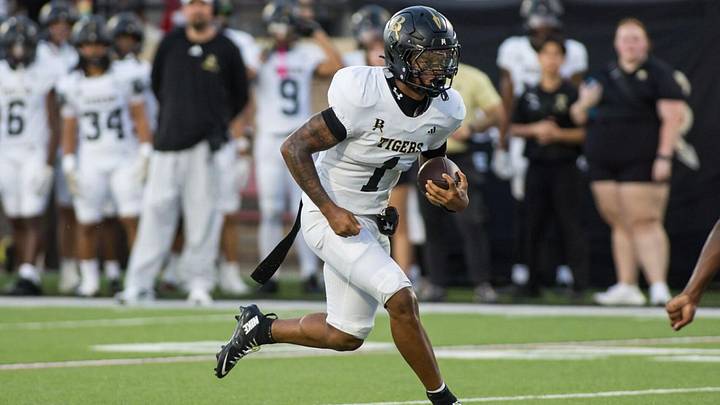 Broken Arrow quarterback Shamar Banner Broken Arrow quarterback Shamar Banner