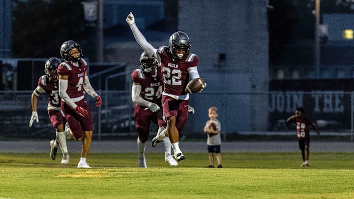 Wiregrass Ranch improved to 2-0 after a 21-19 win over Coearwater Wiregrass Ranch improved to 2-0 after a 21-19 win over Coearwater