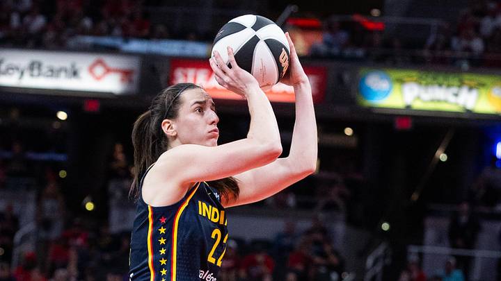 Jun 11, 2026; Indianapolis, Indiana, USA; Indiana Fever guard Caitlin Clark (22) shoots the ball while Chicago Sky guard Natasha Cloud (9) defends in the second half at Gainbridge Fieldhouse. Mandatory Credit: Trevor Ruszkowski-Imagn Images Jun 11, 2026; Indianapolis, Indiana, USA; Indiana Fever guard Caitlin Clark (22) shoots the ball while Chicago Sky guard Natasha Cloud (9) defends in the second half at Gainbridge Fieldhouse. Mandatory Credit: Trevor Ruszkowski-Imagn Images