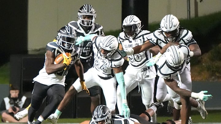 Team Icon's Anthony Rogers (21) breaks into the open as Team Unstoppable defenders give chase during the Under Armour All-America Game Thursday, Jan. 2, 2025 at Spec Martin Stadium in DeLand.