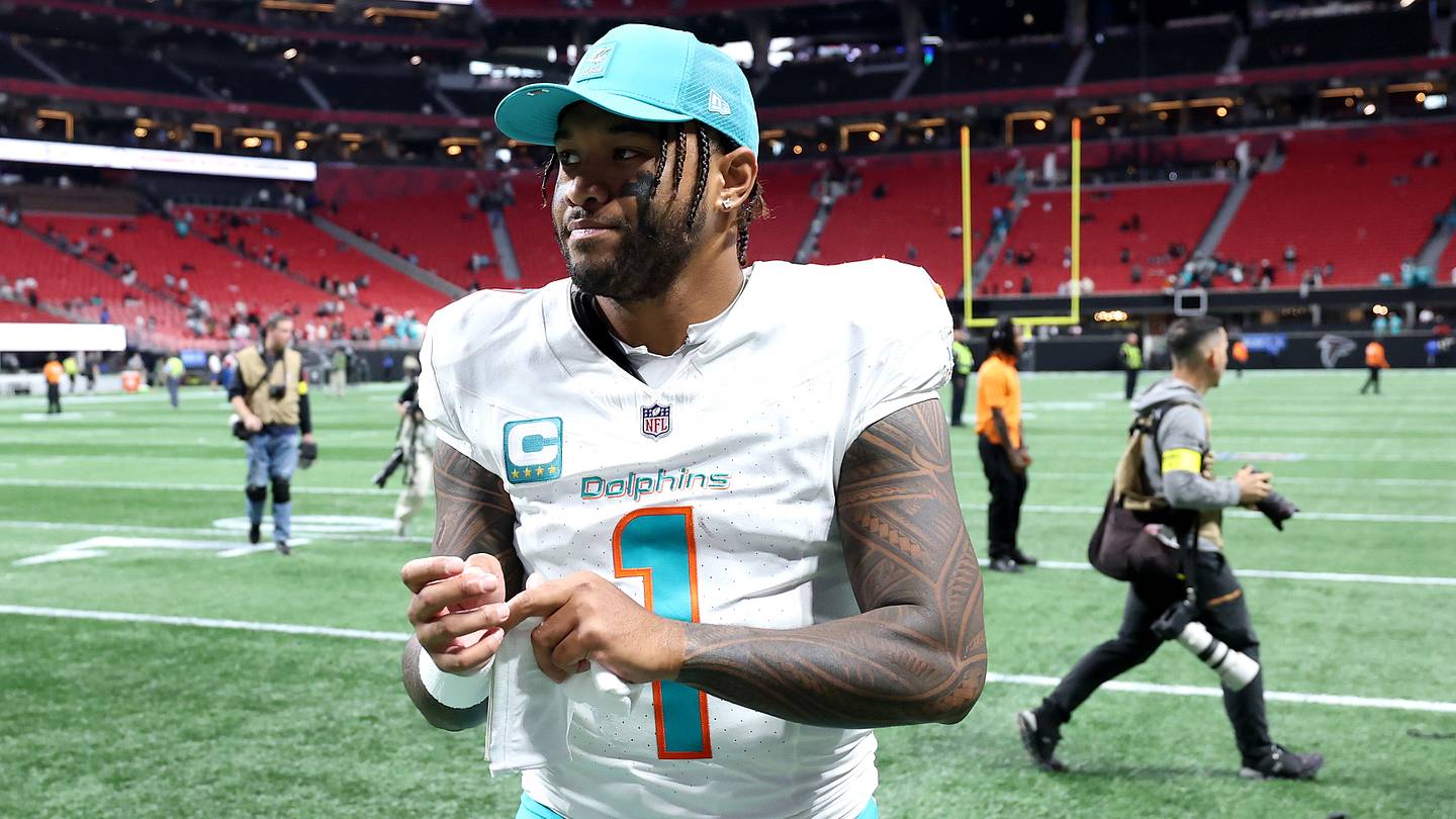 Dolphins Dominate Falcons with Game-Changing Sideline Strategy