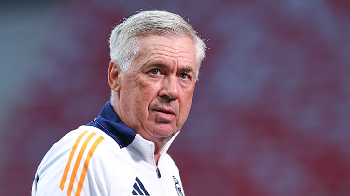Carlo Ancelotti zeigte sich von den Gerüchten um Vinicius unbeeindruckt.