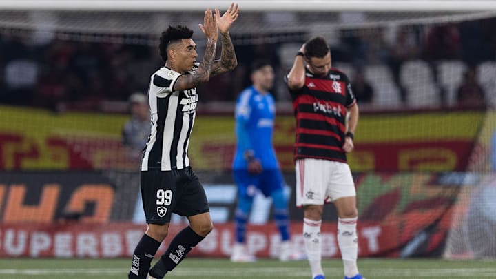 Igor Jesus estreou na temporada 2025 marcando gol pelo Botafogo  diante do Fluminense e agora tenta repetir a dose no clássico