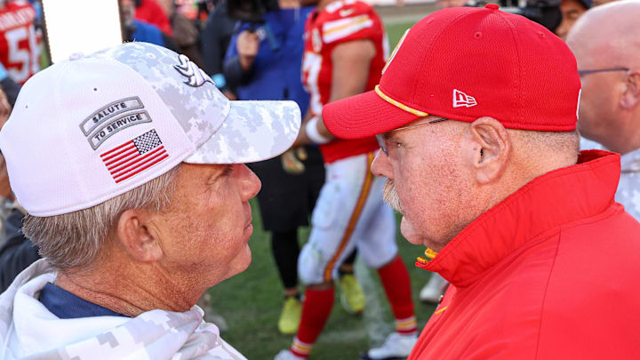 NFL, American Football Herren, USA 2024: Broncos vs Chiefs NOV 10 November 10, 2024: Kansas City Chiefs Head Coach Andy Reid, right, and Denver Broncos head coach Sean Payton greet each other after a game at GEHA Field at Arrowhead Stadium in Kansas City, MO.