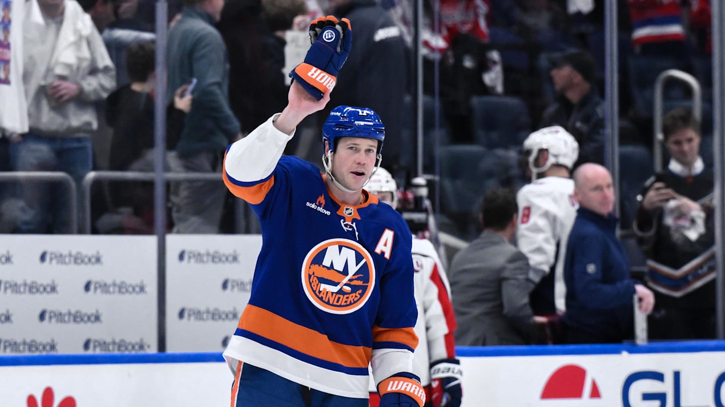 Matt Martin gives heartfelt gift to NY Islanders' rookie Matthew Schaefer