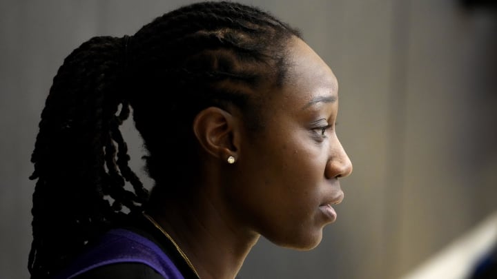 Apr 21, 2022; Phoenix, Arizona, USA; Phoenix Mercury center Tina Charles talks to the press at Verizon 5G Performance Center. Mandatory Credit: Cheryl Evans/The Republic via USA TODAY NETWORK Apr 21, 2022; Phoenix, Arizona, USA; Phoenix Mercury center Tina Charles talks to the press at Verizon 5G Performance Center. Mandatory Credit: Cheryl Evans/The Republic via USA TODAY NETWORK
