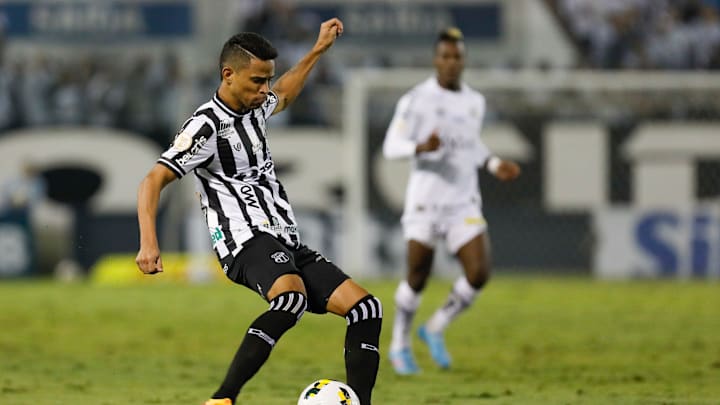 Jogador de 25 anos faz boa temporada no Vozão