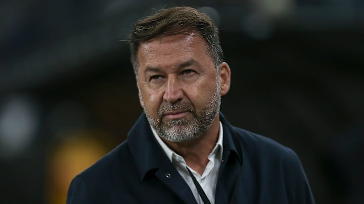 Gestão de Augusto Melo ainda não resolveu questão financeira