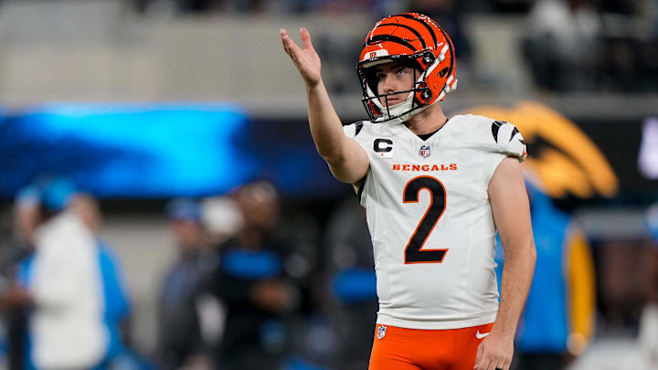 Cincinnati Bengals place kicker Evan McPherson (2) lines up to kick a field goal in the second quarter of the NFL Week 11 game between the Los Angeles Chargers and the Cincinnati Bengals at SoFi Stadium in Inglewood, Calif., on Sunday, Nov. 17, 2024. The Chargers led 24-6 at halftime.