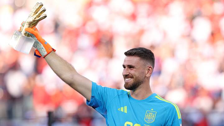 Unai Simón scooped the top prize for his position.