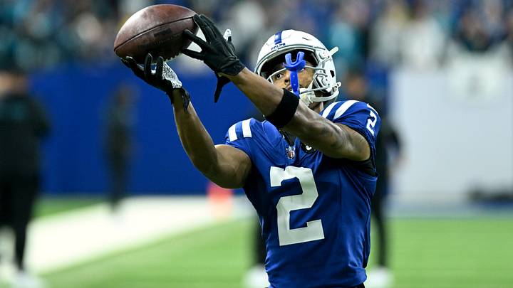 Dec 28, 2025; Indianapolis, Indiana, USA; Indianapolis Colts wide receiver Josh Downs (2) warms up before a game against the Jacksonville Jaguars at Lucas Oil Stadium. Mandatory Credit: Robert Goddin-Imagn Images Dec 28, 2025; Indianapolis, Indiana, USA; Indianapolis Colts wide receiver Josh Downs (2) warms up before a game against the Jacksonville Jaguars at Lucas Oil Stadium. Mandatory Credit: Robert Goddin-Imagn Images