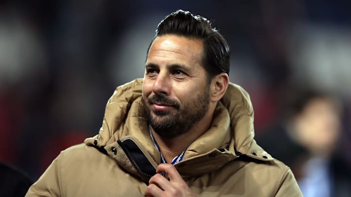 Claudio Pizarro würde gerne für Werder Bremen arbeiten