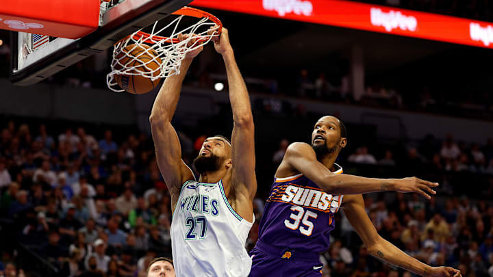 Phoenix Suns v Minnesota Timberwolves