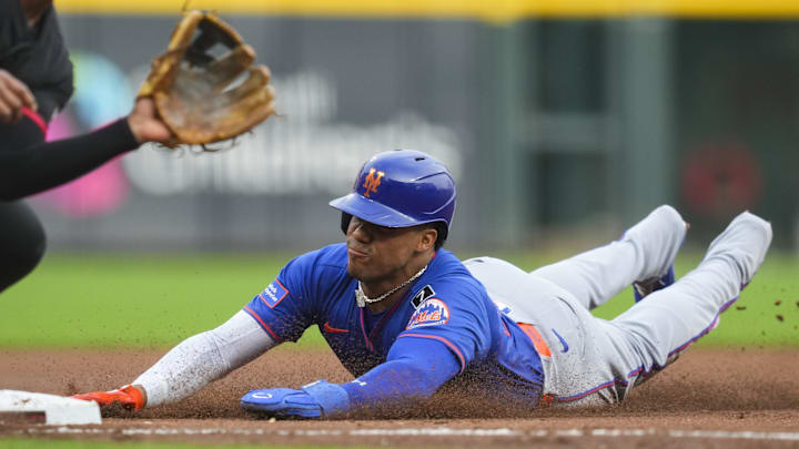Sep 5, 2025; Cincinnati, Ohio, USA; New York Mets outfielder Juan Soto (22) steals third base against the Cincinnati Reds in the first inning at Great American Ball Park. Mandatory Credit: Aaron Doster-Imagn Images Sep 5, 2025; Cincinnati, Ohio, USA; New York Mets outfielder Juan Soto (22) steals third base against the Cincinnati Reds in the first inning at Great American Ball Park. Mandatory Credit: Aaron Doster-Imagn Images