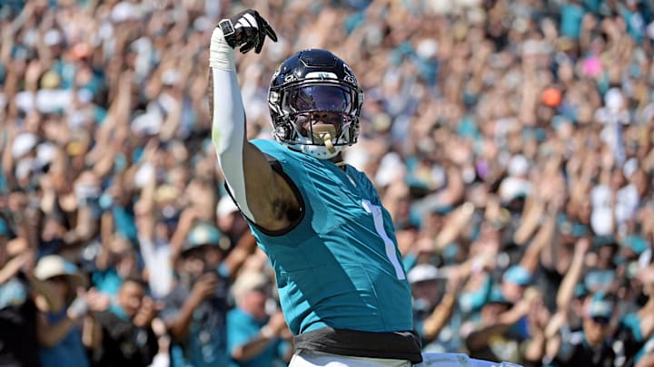 Oct 15, 2023; Jacksonville, Florida, USA; Jacksonville Jaguars running back Trevor Etienne (1)