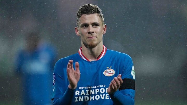 Thorgan Hazard im Trikot von PSV Eindhoven