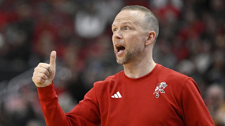Mar 5, 2025; Louisville, Kentucky, USA; Louisville Cardinals head coach Pat Kelsey reacts during the second half against the California Golden Bears at KFC Yum! Center. Louisville defeated California 85-68. Mandatory Credit: Jamie Rhodes-Imagn Images Mar 5, 2025; Louisville, Kentucky, USA; Louisville Cardinals head coach Pat Kelsey reacts during the second half against the California Golden Bears at KFC Yum! Center. Louisville defeated California 85-68. Mandatory Credit: Jamie Rhodes-Imagn Images