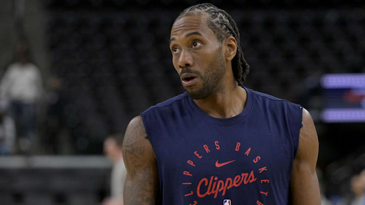 Mar 21, 2025; Inglewood, California, USA; LA Clippers forward Kawhi Leonard (2) warms up prior to the game against the Memphis Grizzlies at Intuit Dome. Mar 21, 2025; Inglewood, California, USA; LA Clippers forward Kawhi Leonard (2) warms up prior to the game against the Memphis Grizzlies at Intuit Dome.