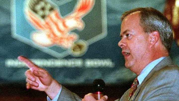 David Cutcliffe speaks during Ole Miss' 1999 trip to the Independence Bowl. David Cutcliffe speaks during Ole Miss' 1999 trip to the Independence Bowl.