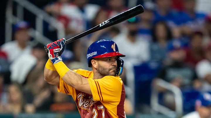 José Altuve no estará con Venezuela en el Clásico 