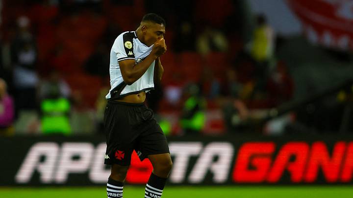 Lyncon chegou a atuar pelo profissional do Vasco em 2024 Lyncon chegou a atuar pelo profissional do Vasco em 2024