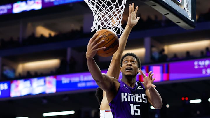 Feb 6, 2026; Sacramento, California, USA; Sacramento Kings forward De'andre Hunter (15) drives to the basket during the second quarter against the Los Angeles Clippers at Golden 1 Center. Mandatory Credit: Sergio Estrada-Imagn Images