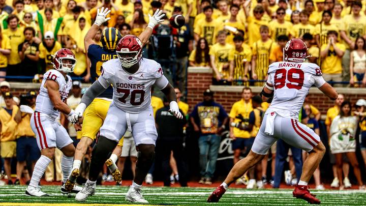 Oklahoma tight end Hayden Hansen tries to catch a pass from John Mateer against Michigan. Oklahoma tight end Hayden Hansen tries to catch a pass from John Mateer against Michigan.