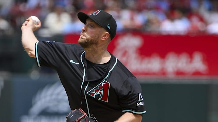 May 24, 2025; St. Louis, Missouri, USA; Arizona Diamondbacks starting pitcher Merrill Kelly (29) pitches against the St. Louis Cardinals during the first inning at Busch Stadium. Mandatory Credit: Jeff Curry-Imagn Images May 24, 2025; St. Louis, Missouri, USA; Arizona Diamondbacks starting pitcher Merrill Kelly (29) pitches against the St. Louis Cardinals during the first inning at Busch Stadium. Mandatory Credit: Jeff Curry-Imagn Images