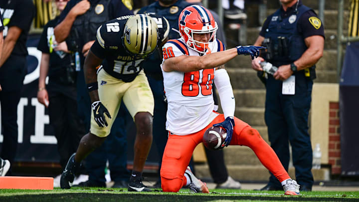 Oct 4, 2025; West Lafayette, Indiana, USA; Illinois Fighting Illini wide receiver Hank Beatty (80) gestures after making a first down against the Purdue Boilermakers during the second half at Ross-Ade Stadium. Mandatory Credit: Marc Lebryk-Imagn Images