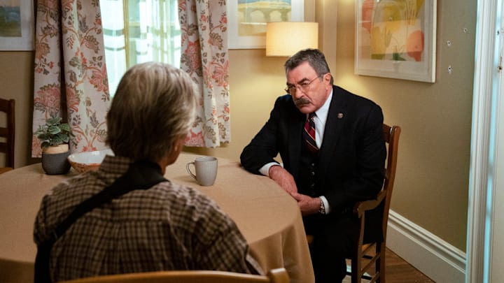 “Allegiance” – Erin and Anthony team up with Erin’s nephew, police officer Joe Hill (Will Hochman), to course-correct a trial when Joe becomes aware of witness tampering. Also, Baez forces Danny to help her find the killer of her favorite TV personality; a seemingly random shooting at police Lt. Raymond Moretti’s (Tony Danza) home leads Frank to investigate who in the officer’s family has criminal ties; and as Eddie works an SVU case, she questions her decision to become a police sergeant, on