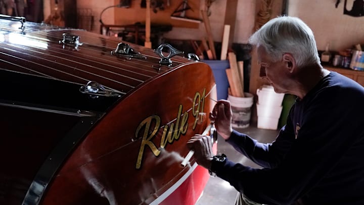 “Rule 91” – While pursuing a dangerous arms dealer, the team is shocked when Bishop is implicated in an old NSA leak. Also, Gibbs and Marcie (Pam Dawber) realize that the killer they’ve been tracking may be onto them, on the 18th season finale of NCIS, Tuesday, May 25 (8:00-9:00 PM, ET/PT), on the CBS Television Network. Pictured: Mark Harmon as NCIS Special Agent Leroy Jethro Gibbs. Photo: Cliff Lipson/CBS ©2021 CBS Broadcasting, Inc. All Rights Reserved.