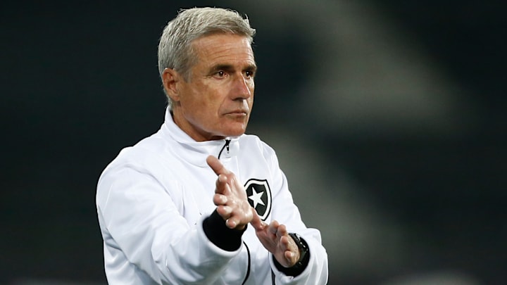 Luís Castro vai para a sua segunda temporada no Botafogo.