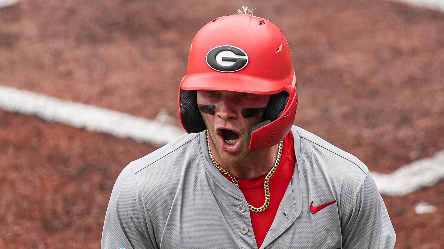 LIVE UPDATES: Georgia Baseball vs Texas Longhorns - College World Series Game 1