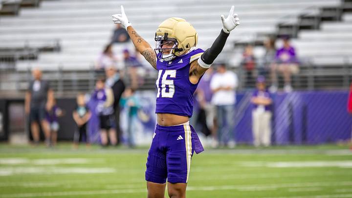 Ramonz Adams Jr. has a celebratory moment in the Spring Game.