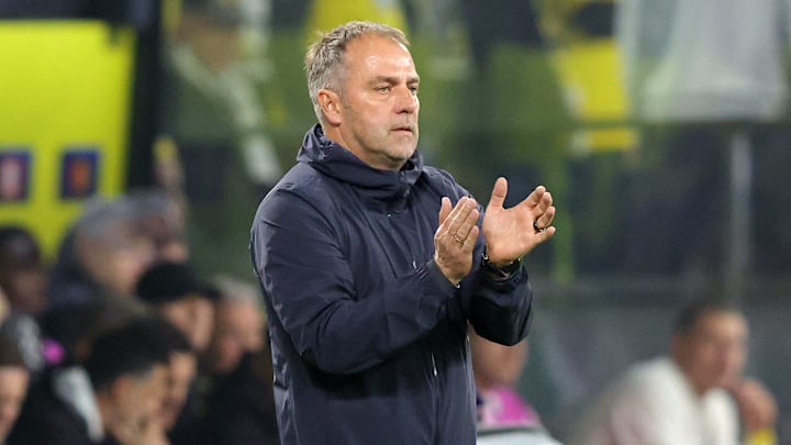 Hansi Flick prend la défense de Carlo Ancelotti.